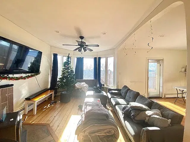 7 bed, 9999 sqft, $10,675 — Photo 3