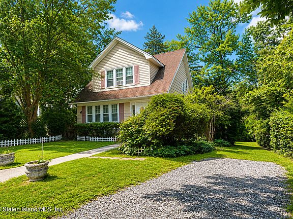 2nd image of 144 Great Kills Rd