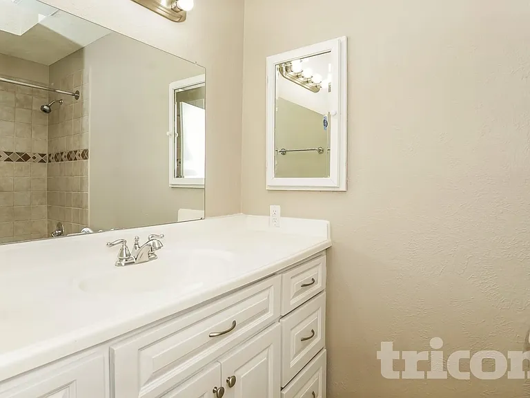 1416 Nemesia Pl NE — Photo 12