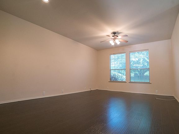 4th image of 2722 Denali Park Dr
