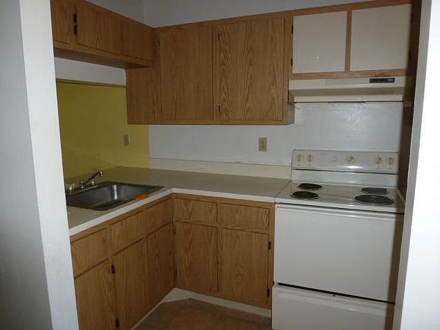 2nd image of 5070 Palm Hill Dr APT 171