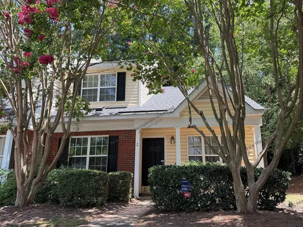 2 Sidney Marie Ct, Greensboro, NC 27407