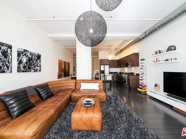 1645 N Vine St #603 — Photo 25