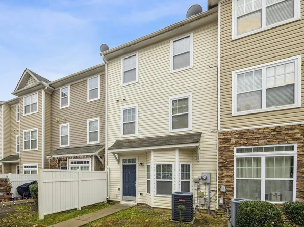 341 Gilman Ln Unit 110, Raleigh, NC 27610