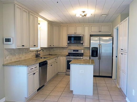 3rd image of 3111 Berryfield Ln