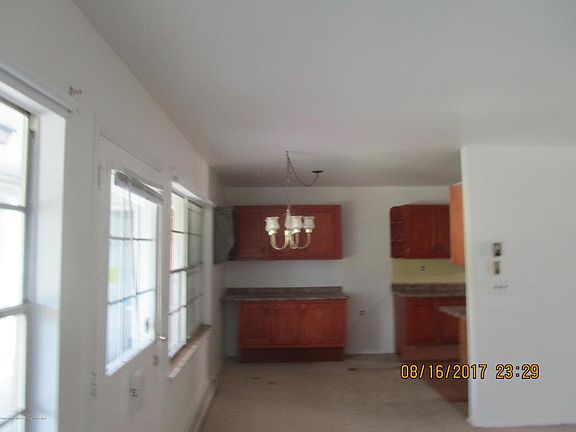 5th image of 108B Edinburgh Ln