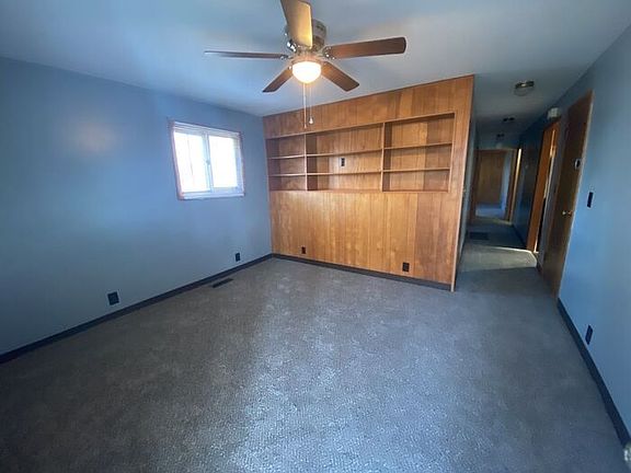 3rd image of 7446 Broadwyn Dr