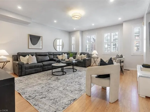 81 New Pines Trl, Brampton, ON L6Z 0J1