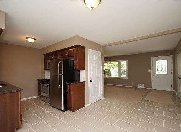 5th image of 101 Mary Ann Ln