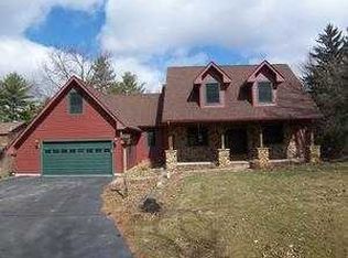 3806 S Oak Knoll Rd, Prairie Grove, IL 60012