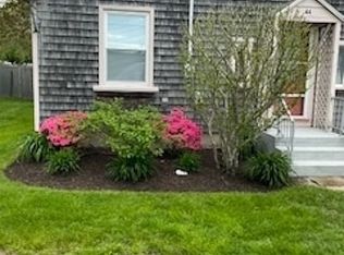 44 Crest St, Middletown, RI 02842