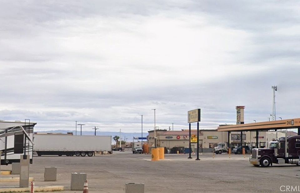 2nd image of 2086 Loop Dr Lot 3