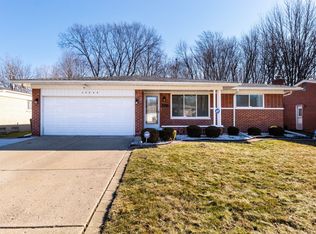 34868 Robinson Ct, Sterling Heights, MI 48310