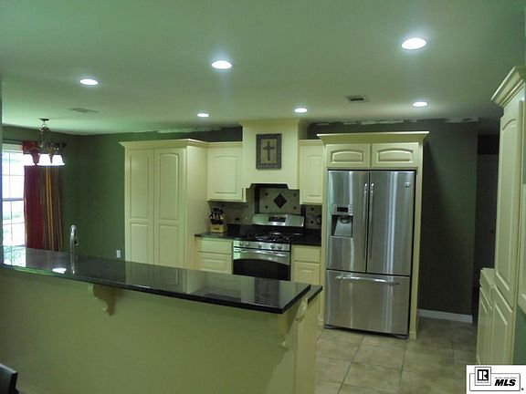 5th image of 136 Landreaux Dr