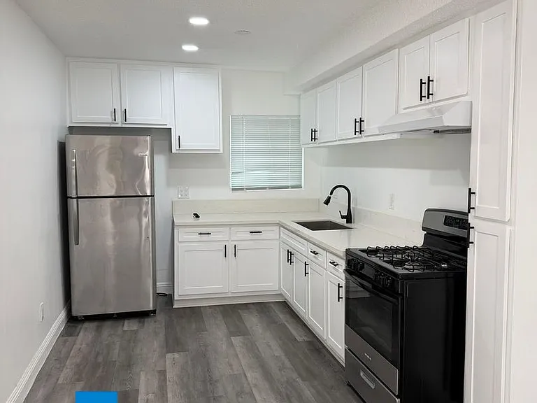 5739 Halbrent Ave #28 — Photo 2