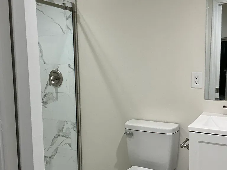 215 E Summer St #1 — Photo 9