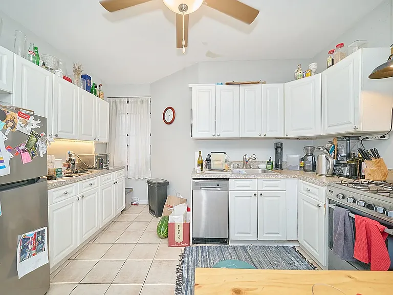 587 Riverside Dr #2E — Photo 1