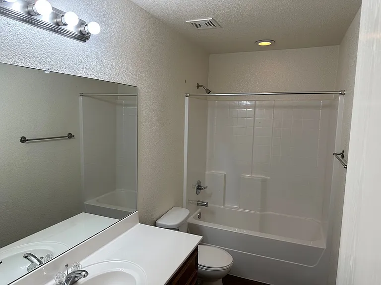 4600 Waterproof Dr — Photo 15