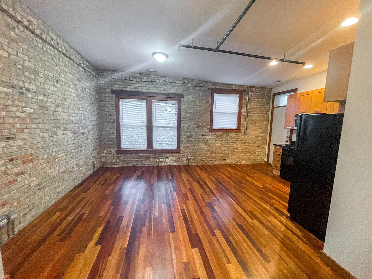 619-21 Brummel St. — Photo 3