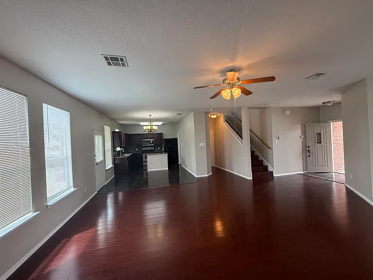502 Constellation Dr — Photo 33