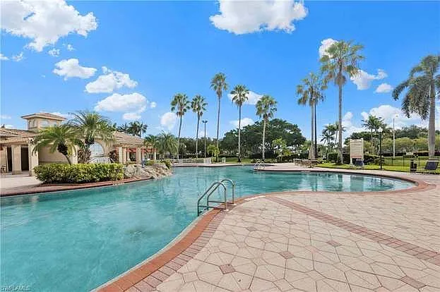 2 bed, 2.0 bath, 1500 sqft, $3,200 — Photo 1