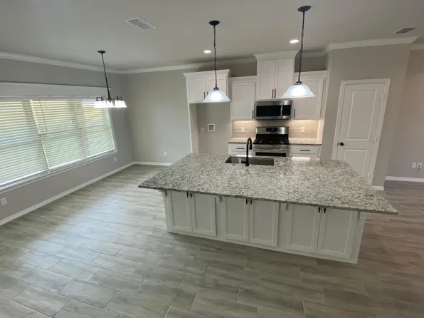 511 Cornerstone Rd, Lindale, TX 75771