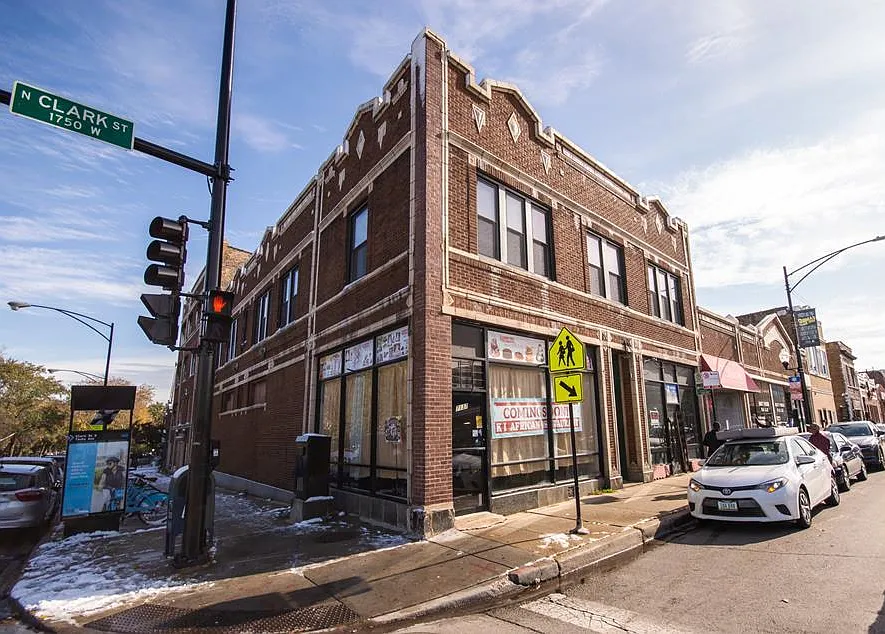 7137 N Clark St #1N