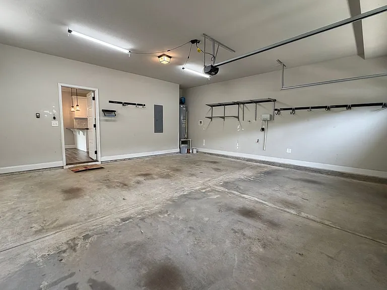 1008 Swan Ct — Photo 38