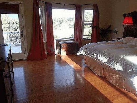 MAIN FLOOR MASTER SUITE