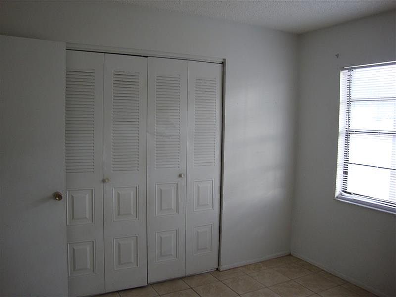 2nd image of 6821 N Manhattan Ave APT A4