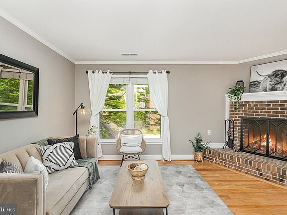 5th image of 1120 N Taylor St #3