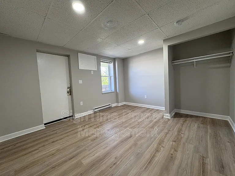 229 N Jonathan St #301 — Photo 9