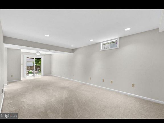5th image of 14505 Clover Hill Ter