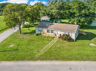 7917 N Blackhawk Mnr, Rolling Prairie, IN 46371