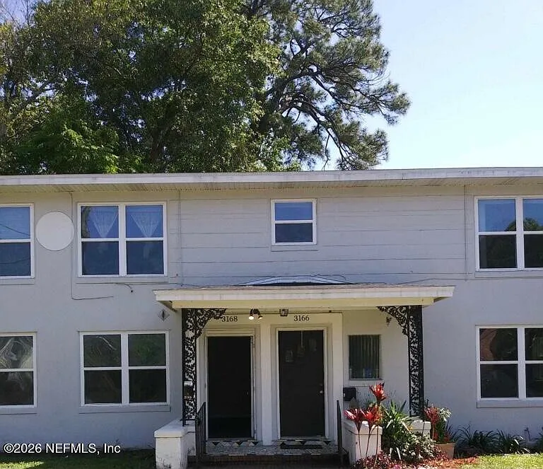 2 bed, 1.0 bath, 1200 sqft, $1,075 — Photo 1