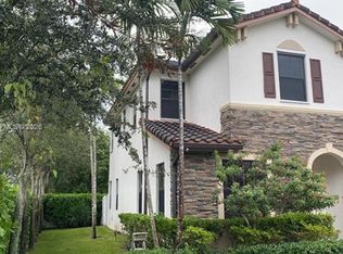 8987 W 35th Ave #TOWNHOUSE 8987, Hialeah, FL 33018