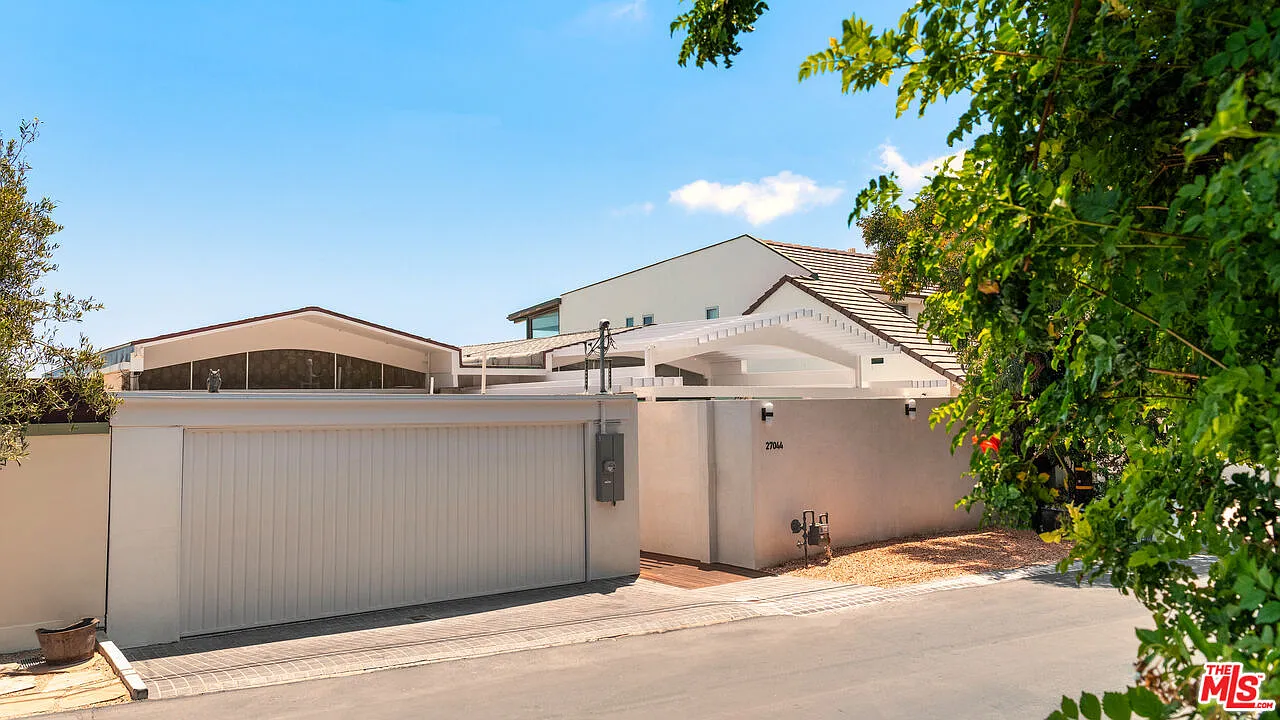 3 bed, 2.0 bath, 1800 sqft, $50,000 — Photo 4