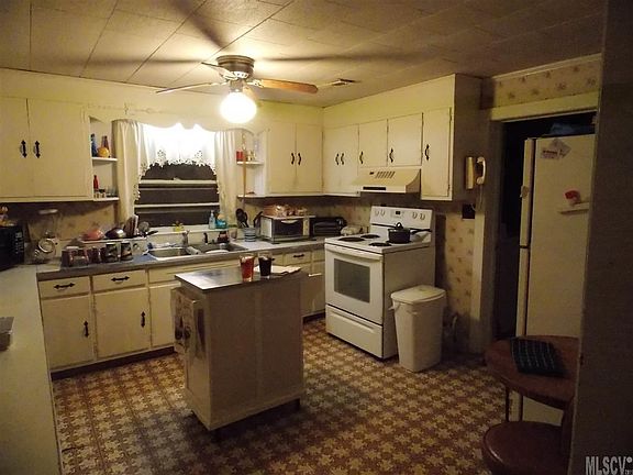 5th image of 2848 Little Creek Ln