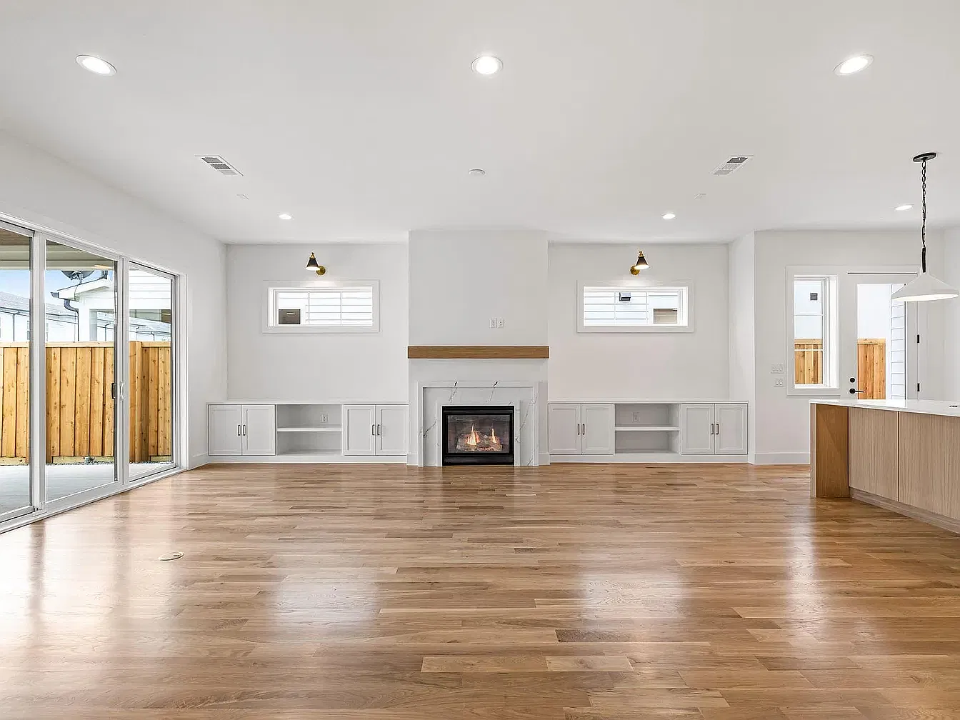 3 bed, 2780 sqft, $6,000 — Photo 4