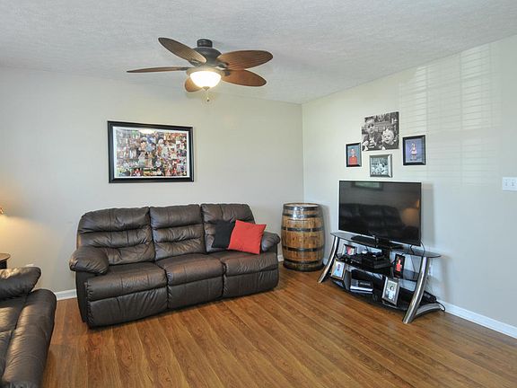 5th image of 123 Kousa Dr