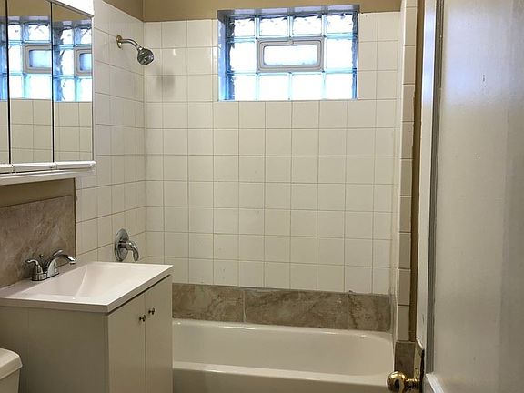 4th image of 3708 Ivy St #1