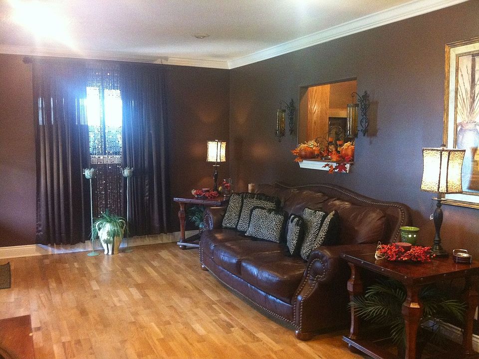 1st image of 2420 Rose Ln