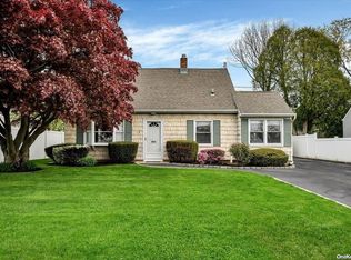 43 Blue Spruce Rd, Levittown, NY 11756