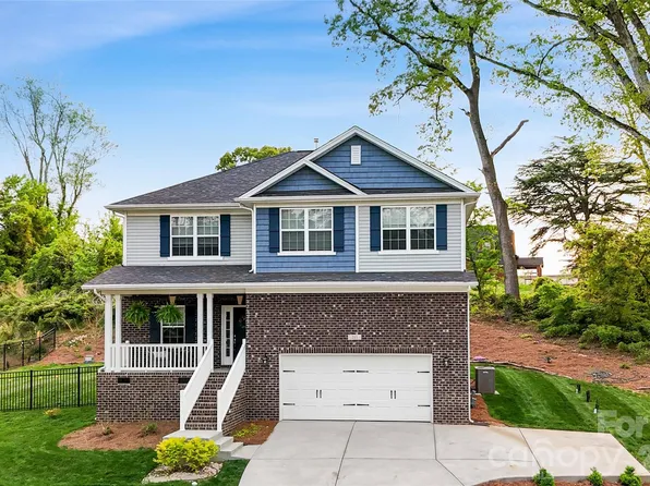 211 Macon Dr, Statesville, NC 28625