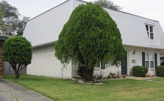 2nd image of 756 Huckleberry Ln