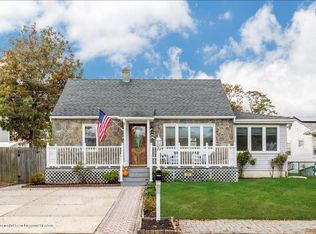 30 Harbor View Ln, Toms River, NJ 08753