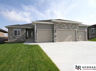 7844 Gerald Ave, Lincoln, NE 68516