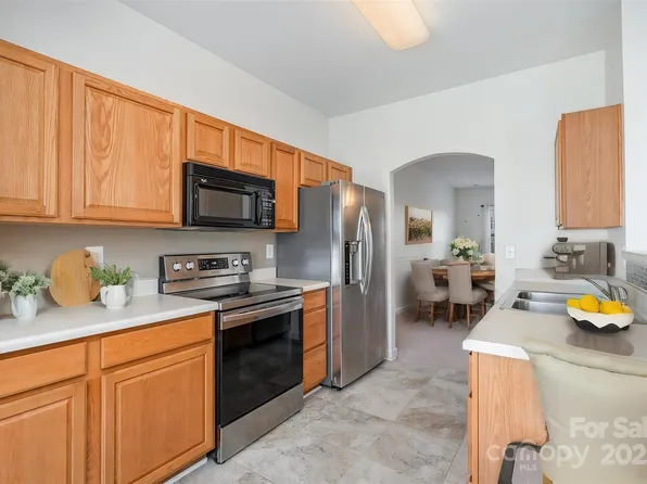 18107 Amberwood Glen Dr, Cornelius, NC 28031