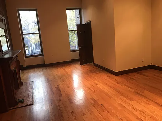 Rented by PLUSH REALTY Inc | media 13