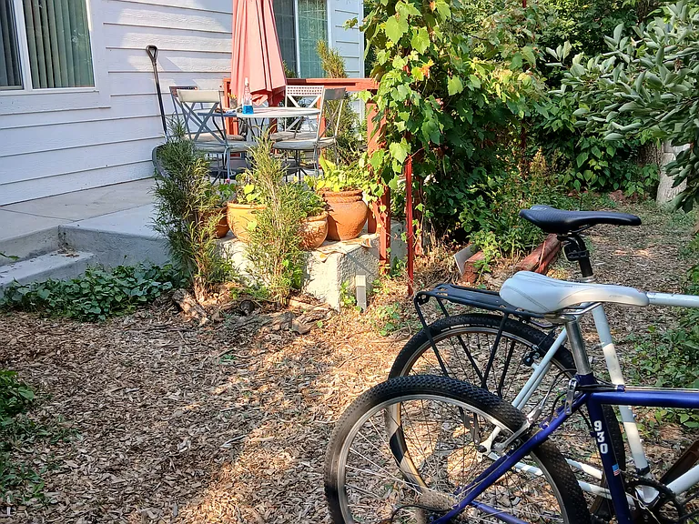 Owens St — Photo 39